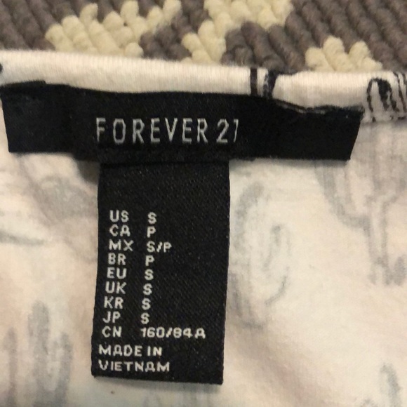 Forever 21 black and white cactus halter top! S - Picture 4 of 4